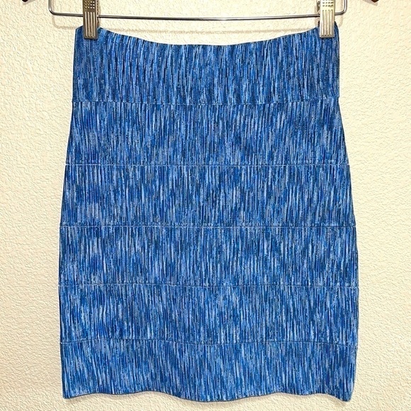 BCBG MAXAZRIA Blue Skirt - Picture 2 of 6